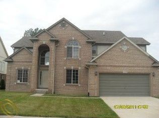 51253 Shadow Ridge Dr, Macomb, MI 48042
