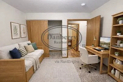 1726 W Market St #D — Photo 9