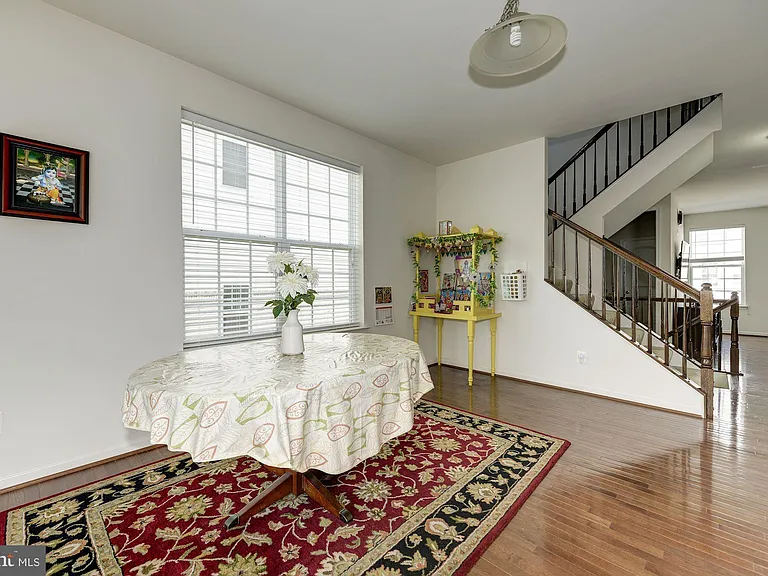 22677 Flowing Spring Sq — Photo 11