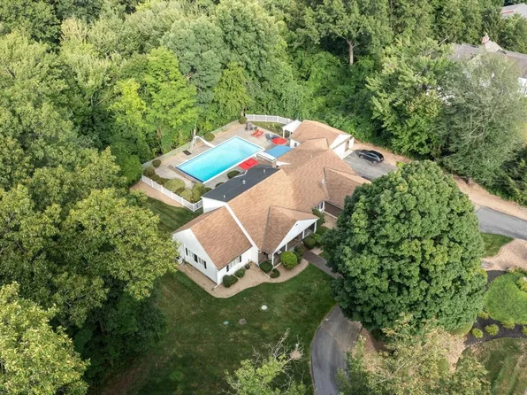 905 West St, Leominster, MA 01453