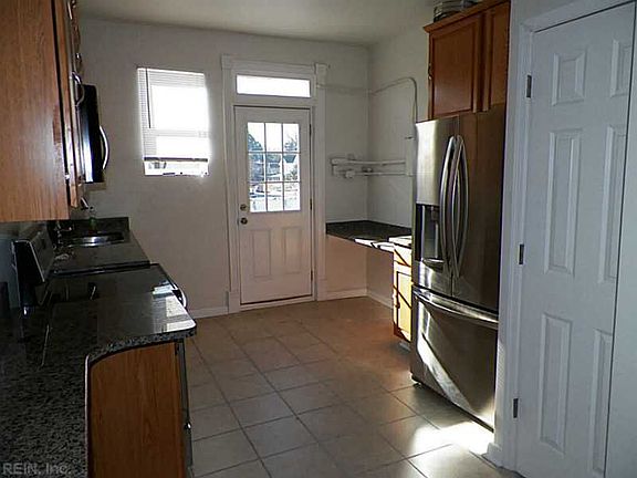 2nd image of 2715 Wesley St
