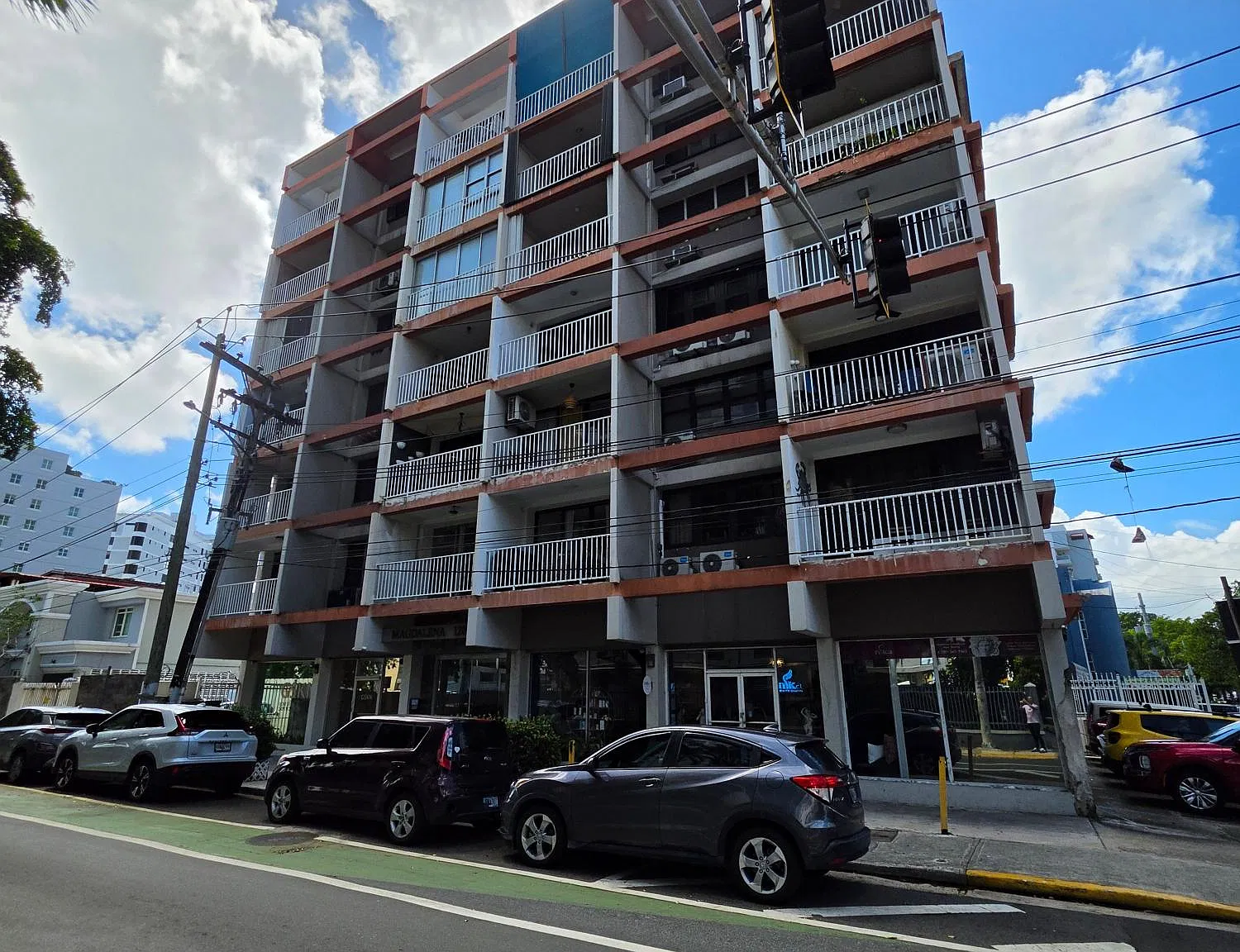 1202 Magdalena Ave — Photo 1