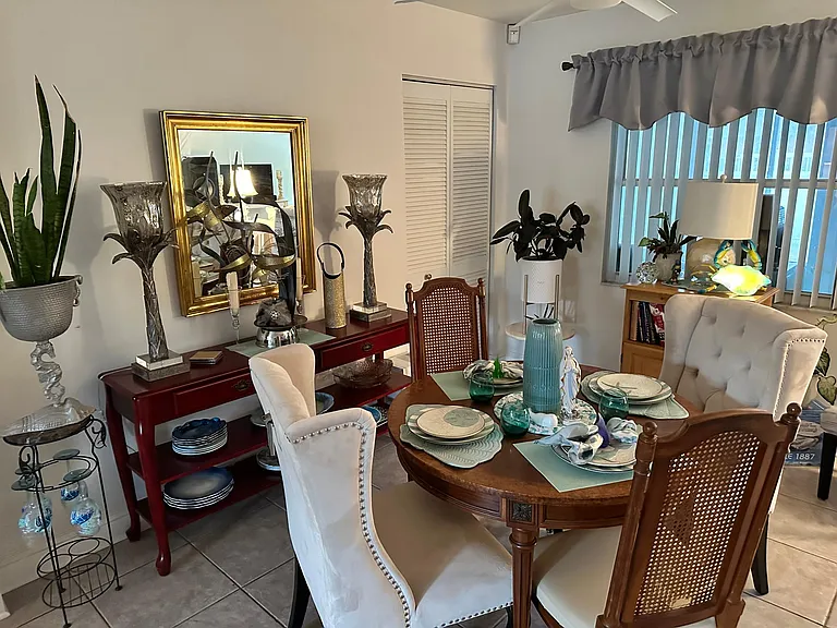 13741 Sussex Ave — Photo 38