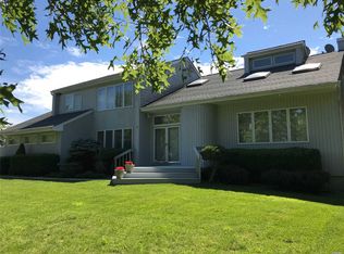 7 Galleine, Commack, NY 11725