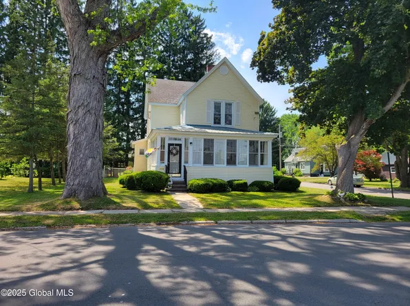 5 N East Avenue, Johnstown, NY 12095