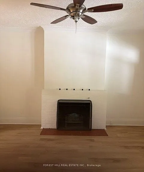 370 Spadina Rd — Photo 4