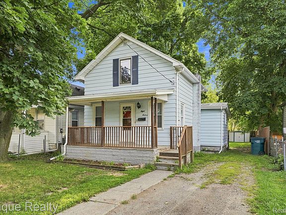 3rd image of 816 Comfort St