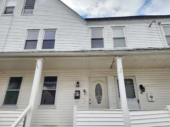 17 Overlook St #17, Northbridge, MA 01534