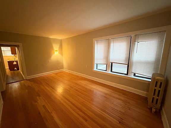 5th image of 1237 1/2 W Greenleaf Ave #1S