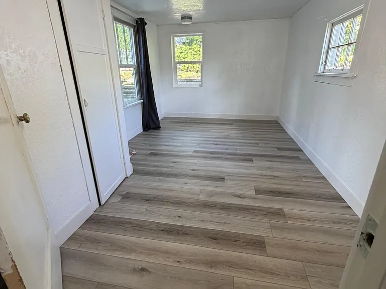 2158 Olive St — Photo 4