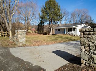 236 Hynes Rd, Poughquag, NY 12570