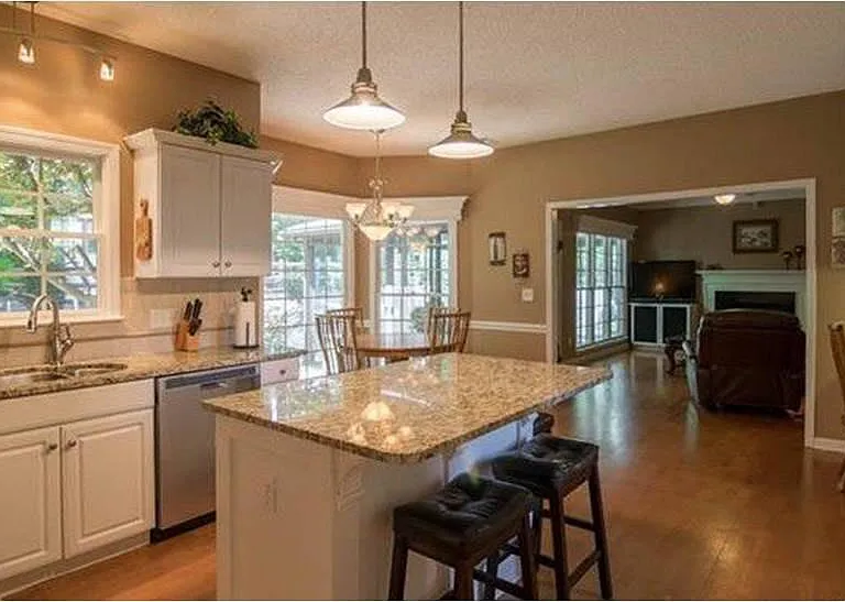 17625 Cambridge Grove Dr — Photo 3