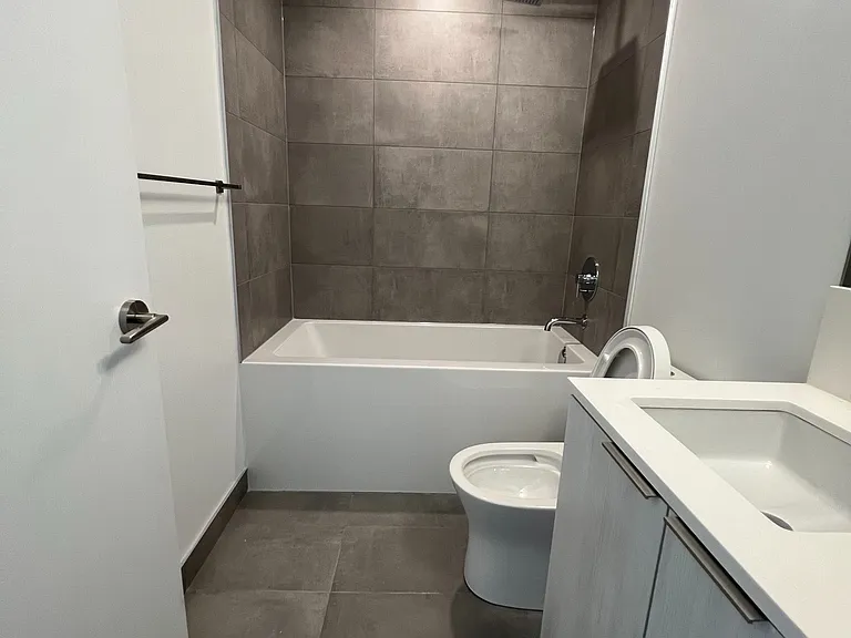8 Wellesley St W #3602 — Photo 16