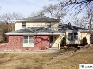 9346 Spring St, Omaha, NE 68124