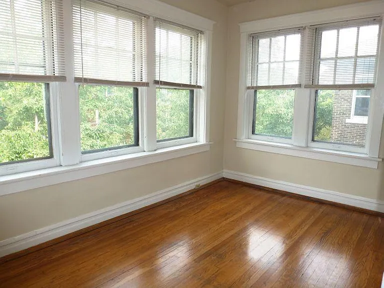 744 Syracuse Ave — Photo 6