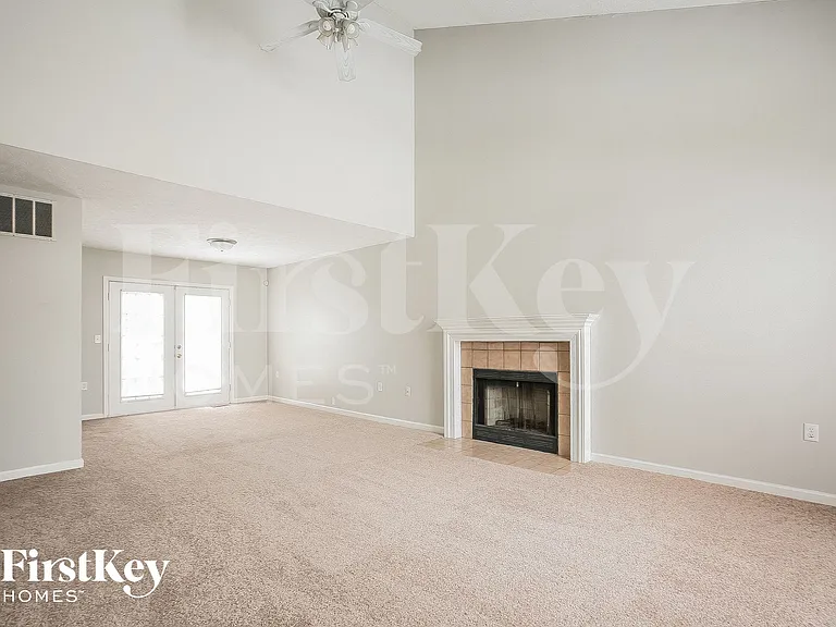 10225 Park Stream Dr — Photo 4