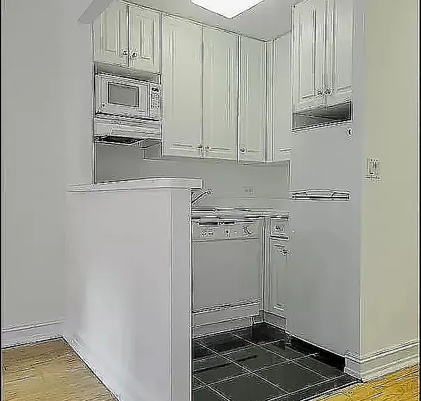 241 E 46th St #3D — Photo 4