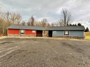 11040 Ridge Rd, Girard, PA 16417