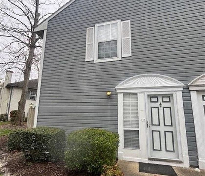 1st image of 315 Ferdinand Cir