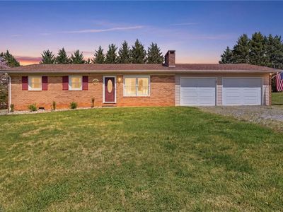472 Brown Berry Rd, North Wilkesboro, NC, 28659