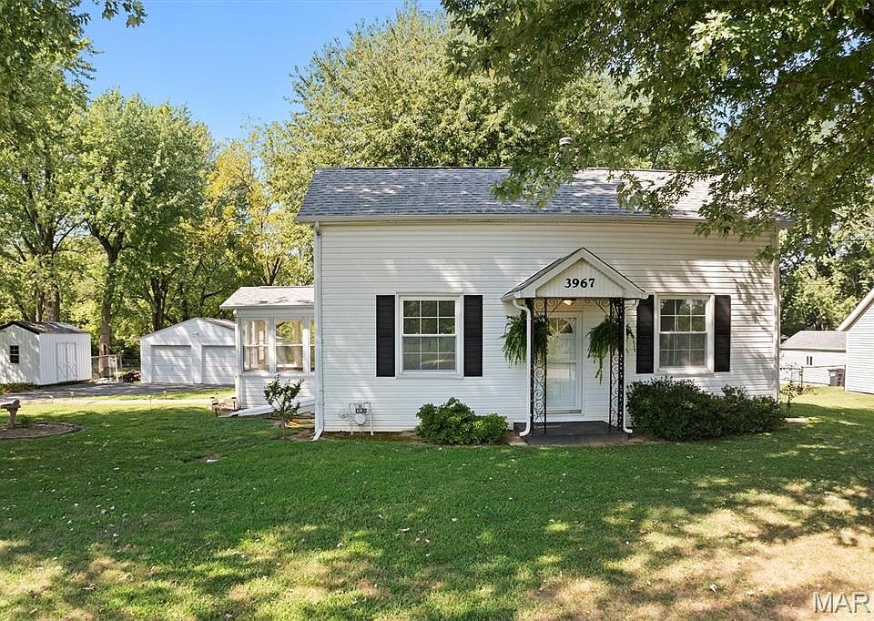1st image of 3967 Highland Rd