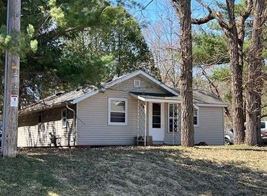 3402 Riverview Dr, Eau Claire, WI 54703 Zillow