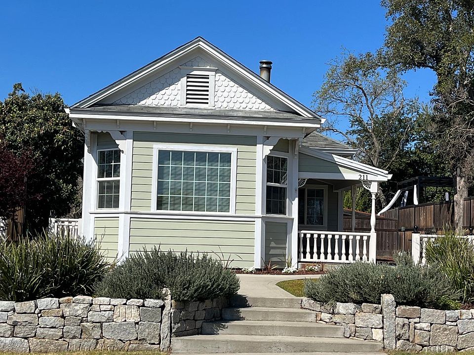 1st image of 211 Manzanita Ave