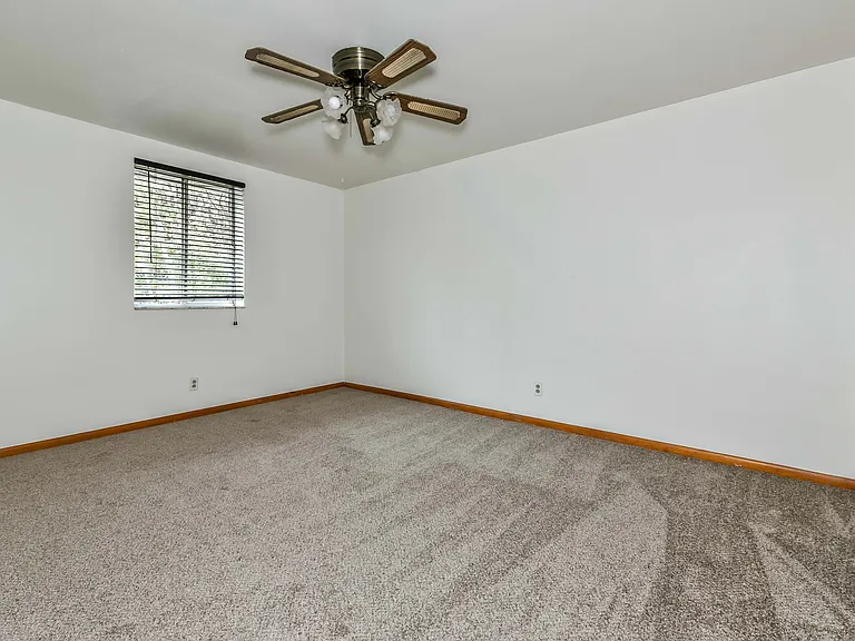 6705 Saltsburg Rd #302 — Photo 8