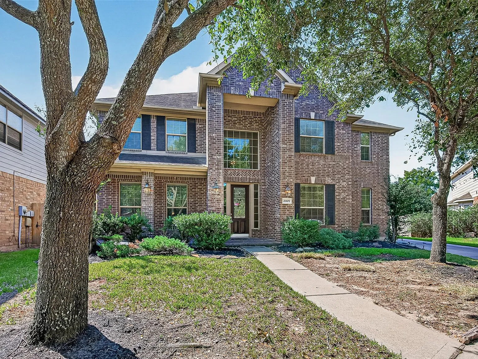 5 bed, 3.5 bath, 3417 sqft, $3,100 — Photo 3