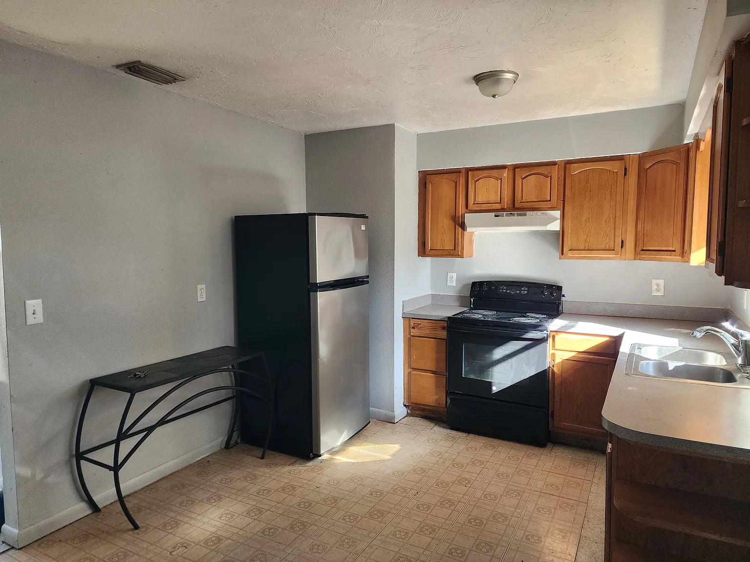 2403 18th St E — Photo 3