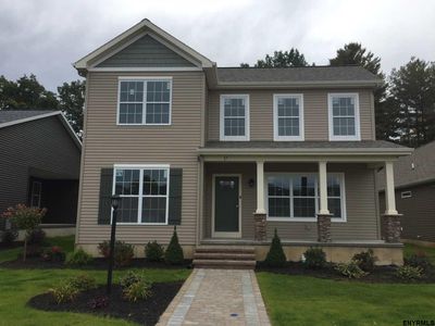 17 Vettura Ct, Malta, NY, 12020