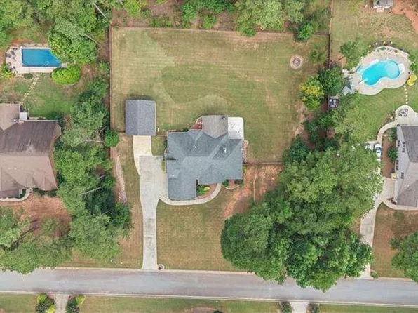 32 Meadow View Gln, Newnan, GA 30265