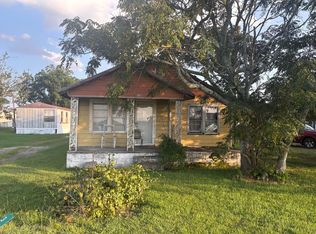 336 E Sumter St, Mayesville, SC 29104