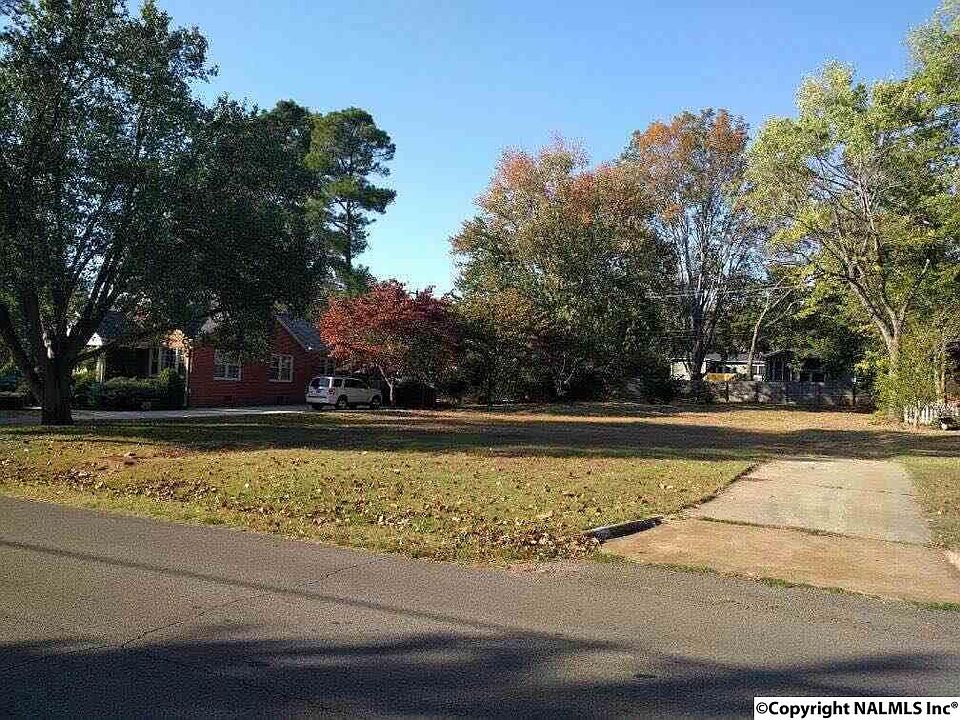 2nd image of 1403 Hermitage Ave SE