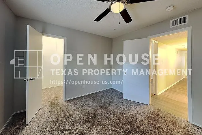 4814 Crest Dr — Photo 15