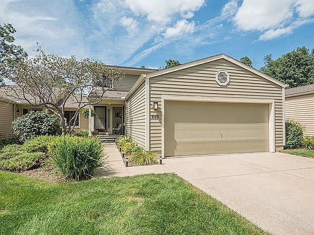 1st image of 669 Woodcreek Cir