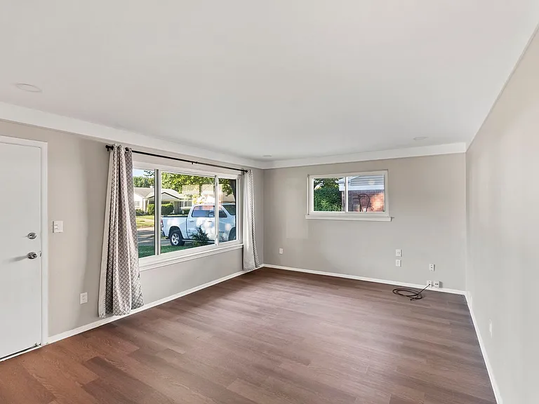 1257 Jerry Ave — Photo 8