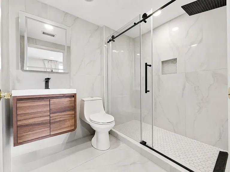70 Adams St #3H — Photo 8