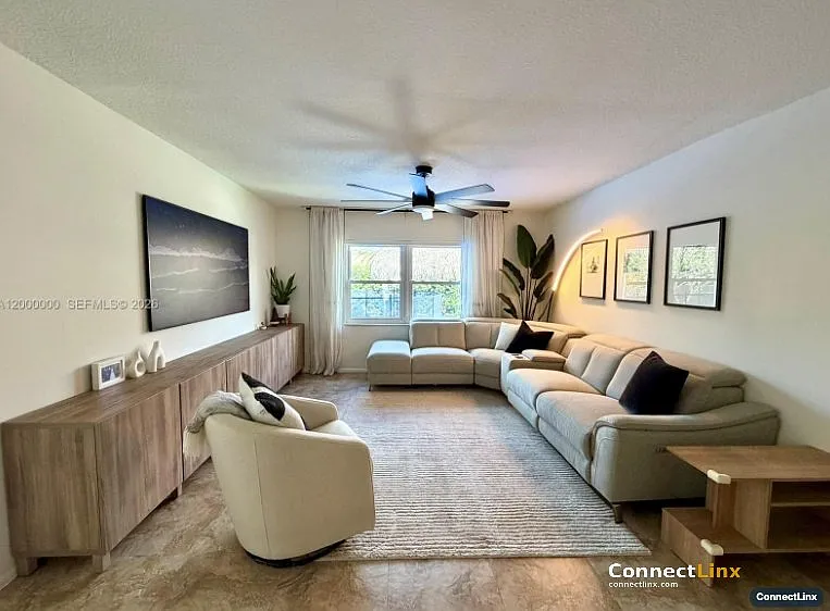 5704 SW 116th Ave — Photo 8