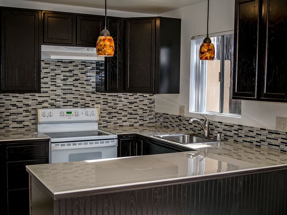 2nd image of 7464 Armstrong Pl