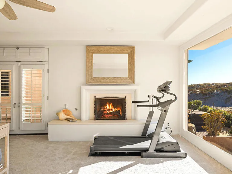 1571 Mandalay Beach Rd — Photo 10