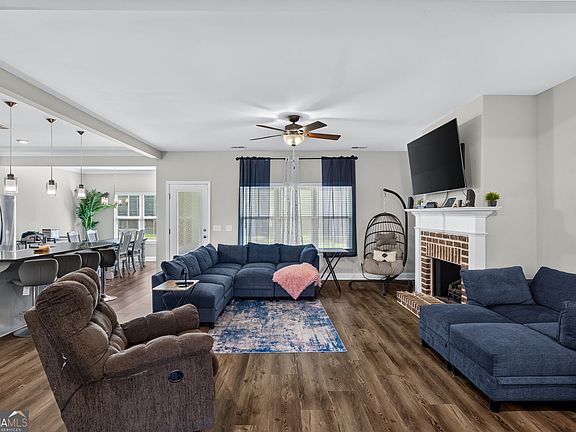 5th image of 107 Treutlen Ct