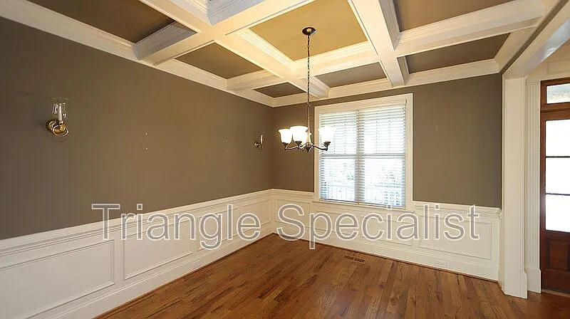 4 bed, 3.0 bath, 3754 sqft, $4,000 — Photo 3