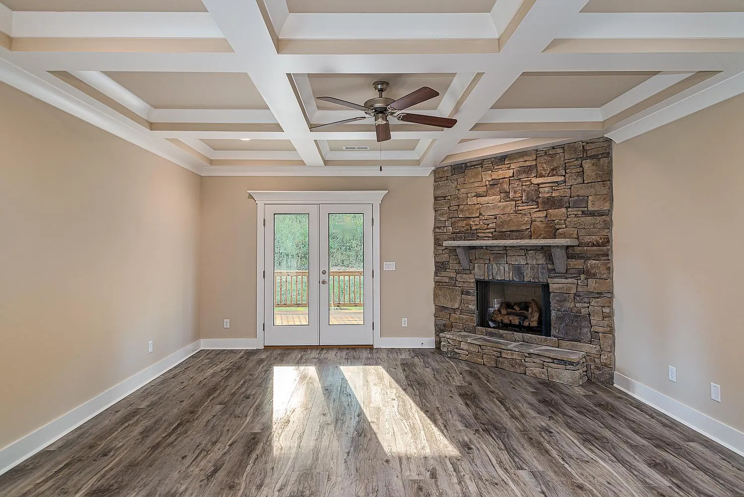 3 bed, 2.5 bath, 2300 sqft, $2,695 — Photo 3