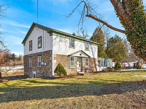 3rd image of 252 Fisher Rd