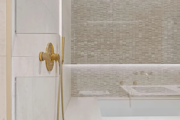 Rented by Compass | media 10