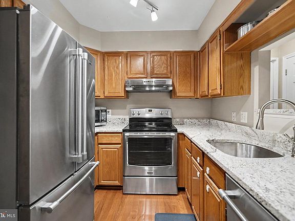 5th image of 11717 Karbon Hill Ct #712B