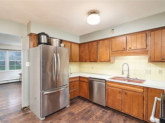 4th image of 5336 Donner Dr