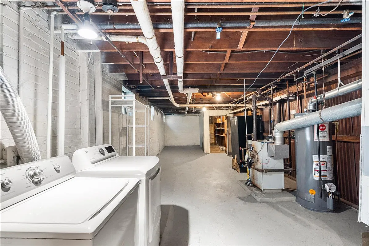 3 bed, 1400 sqft, $1,800 — Photo 3