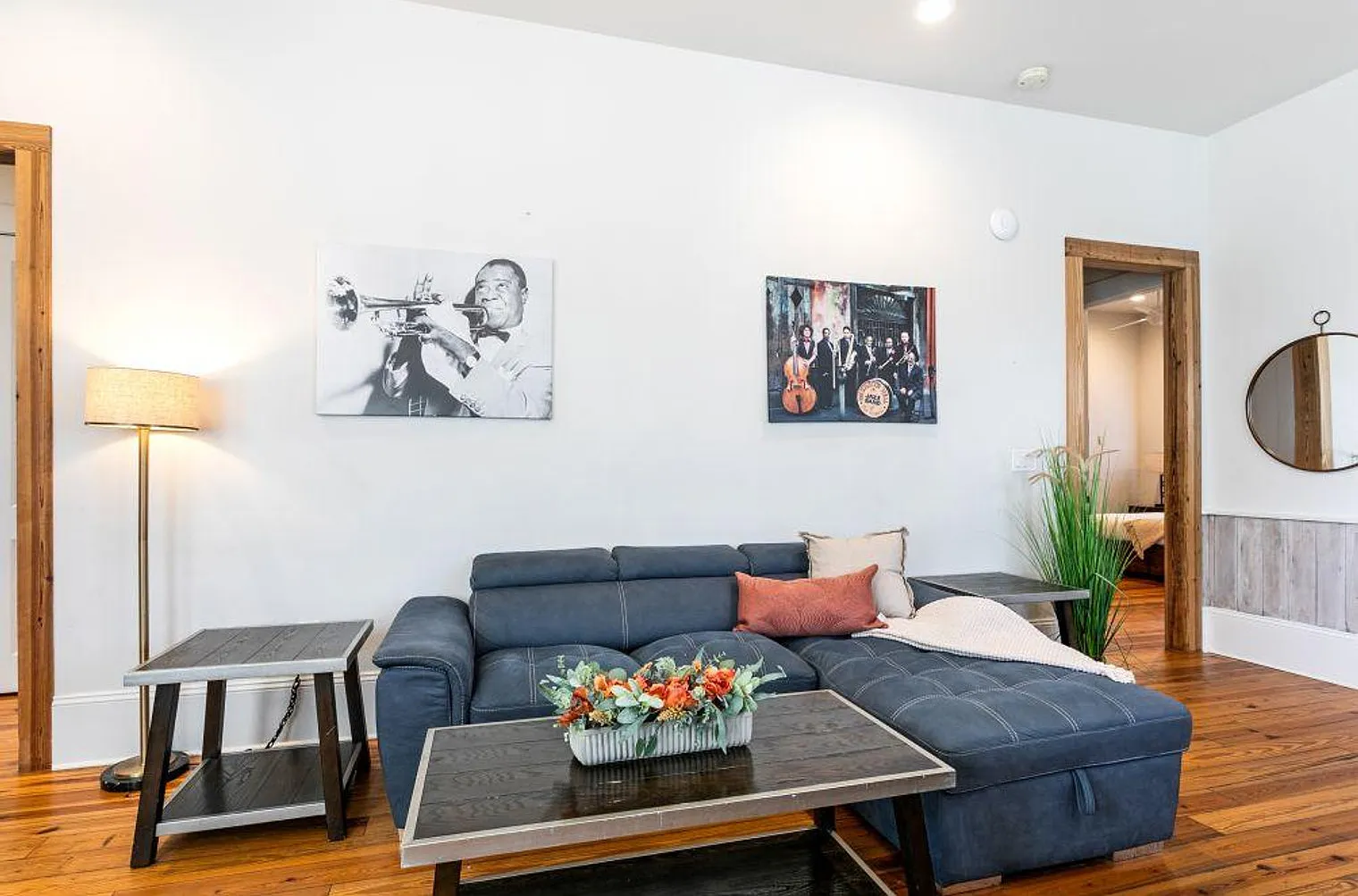 3 bed, 2.0 bath, 1496 sqft, $8,892 — Photo 3